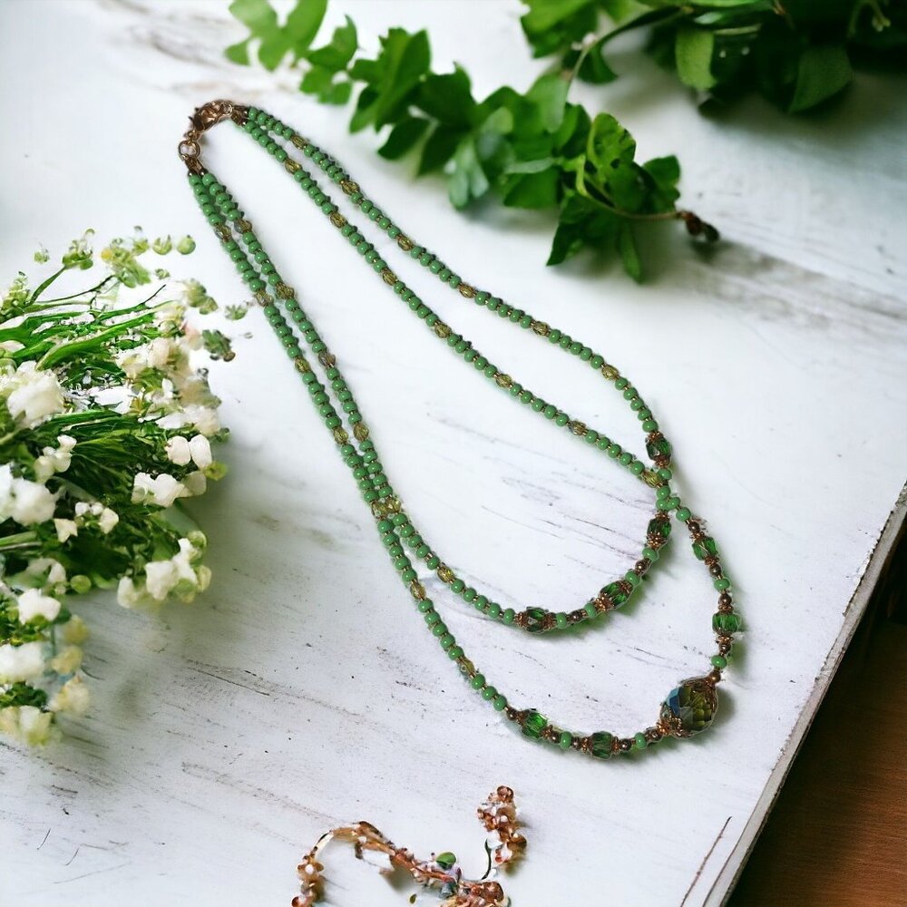 Glass Beaded Crystal Women Necklace Jewelry 16 Inch Length Gem Costume Green